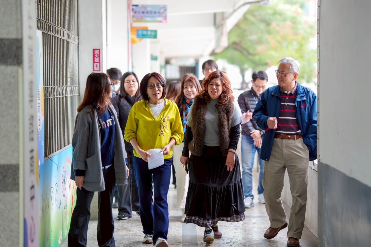 ▲臨時會前實地行動!康議長爭取經費改善三校教學與安全環境。