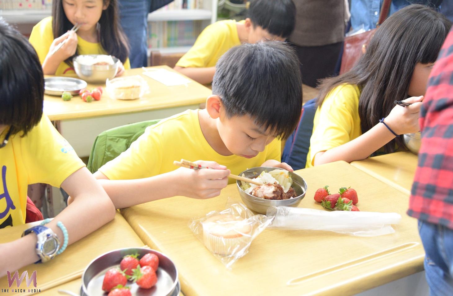 115學年度起國中小營養午餐全免　雲林縣府咬牙守護學童健康 - https://www.watchmedia01.com