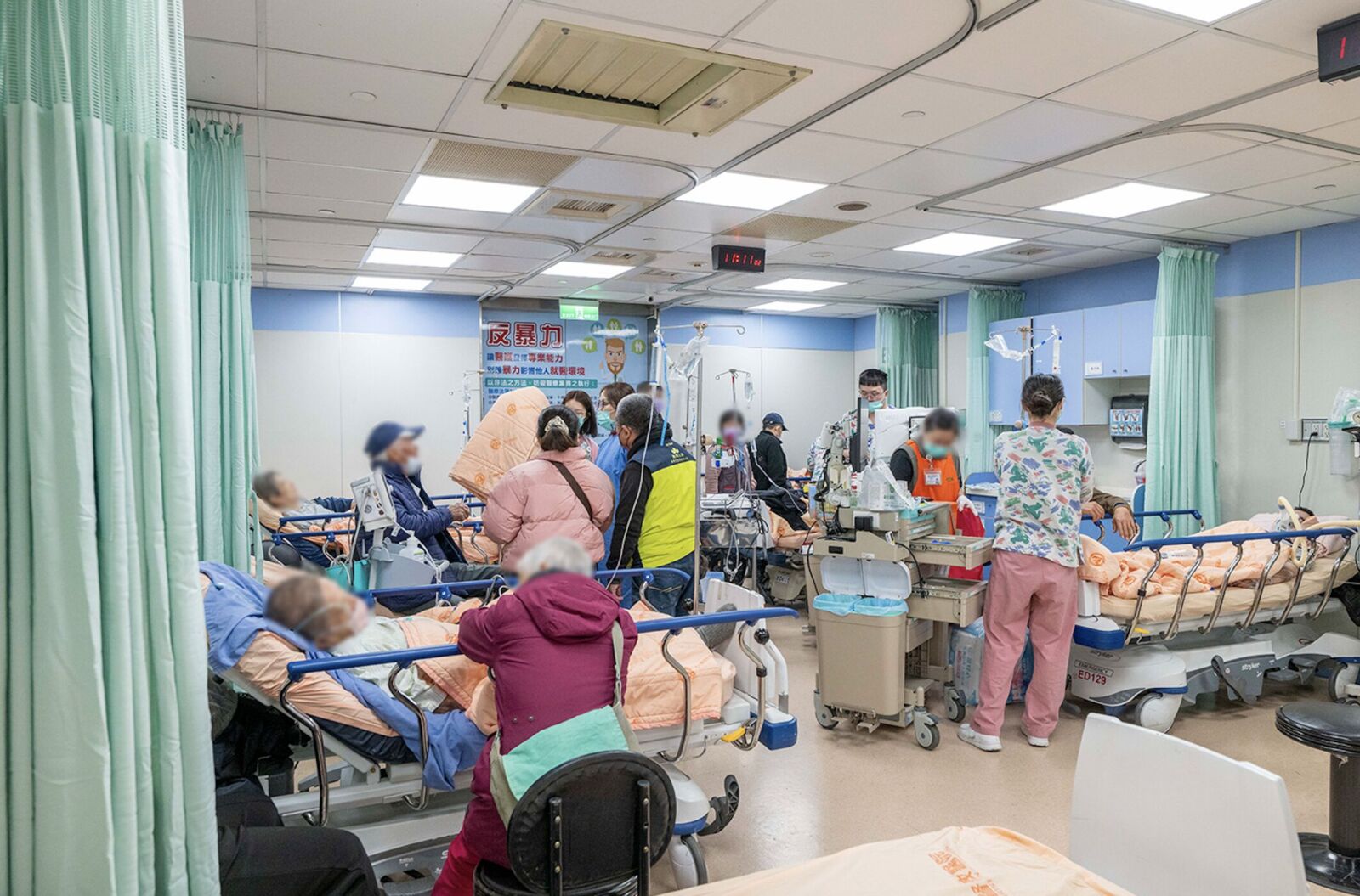 冷氣團來急診連三天爆就醫潮! 集中「三類病人」人數攀升 210 冷氣團來急診連三天爆就醫潮! 集中「三類病人」人數攀升 209
