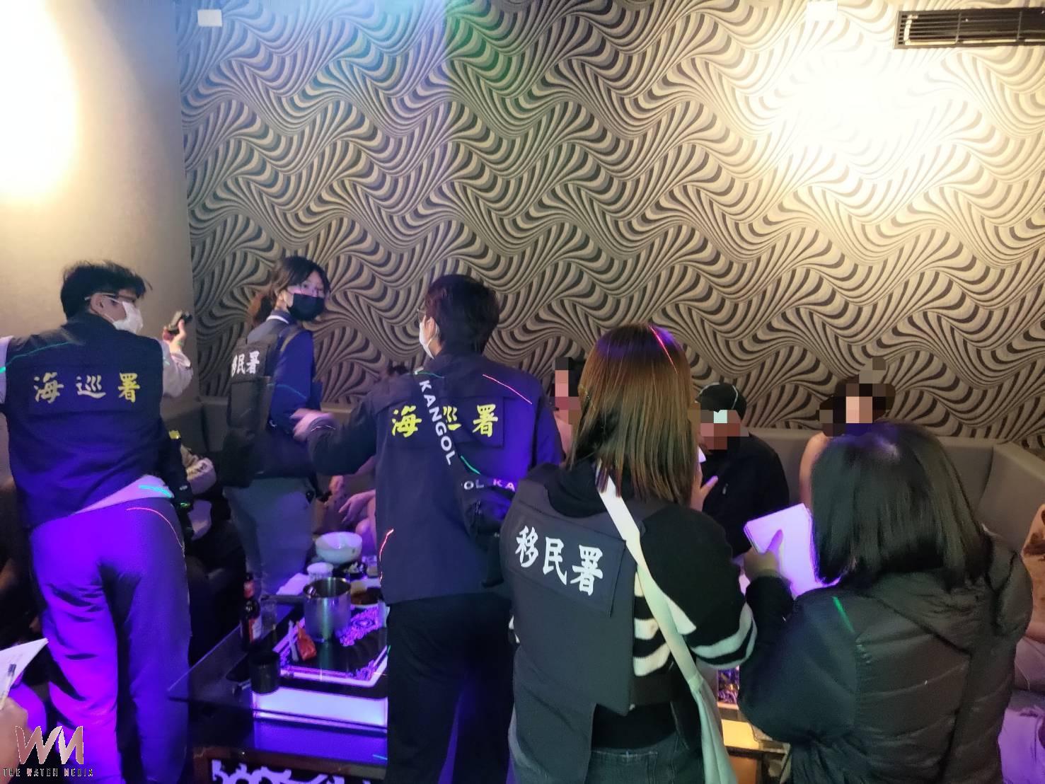 外籍女脫衣陪酒集團 遭移民署一舉查獲24名送法辦 - https://www.watchmedia01.com