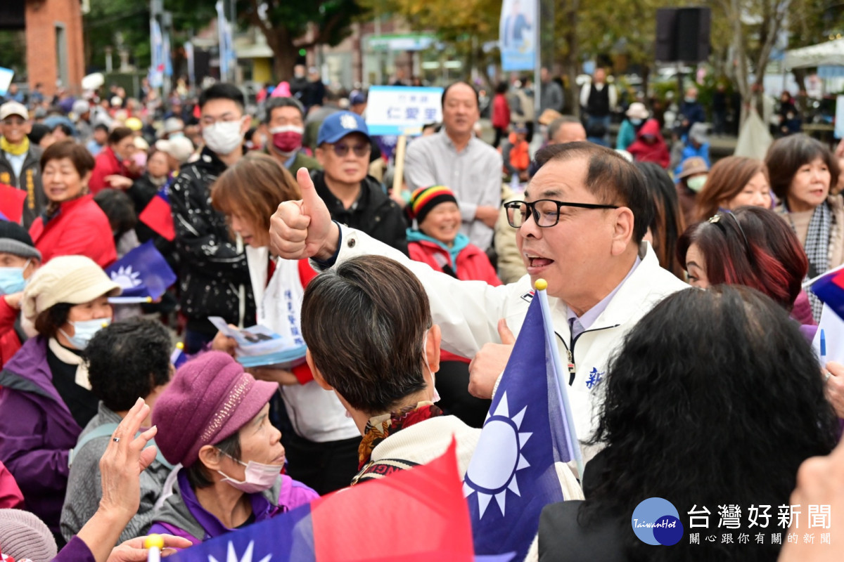 新竹縣長參選人陳見賢於竹東鎮戲曲公園舉辦「鄉親有約」團結大會。