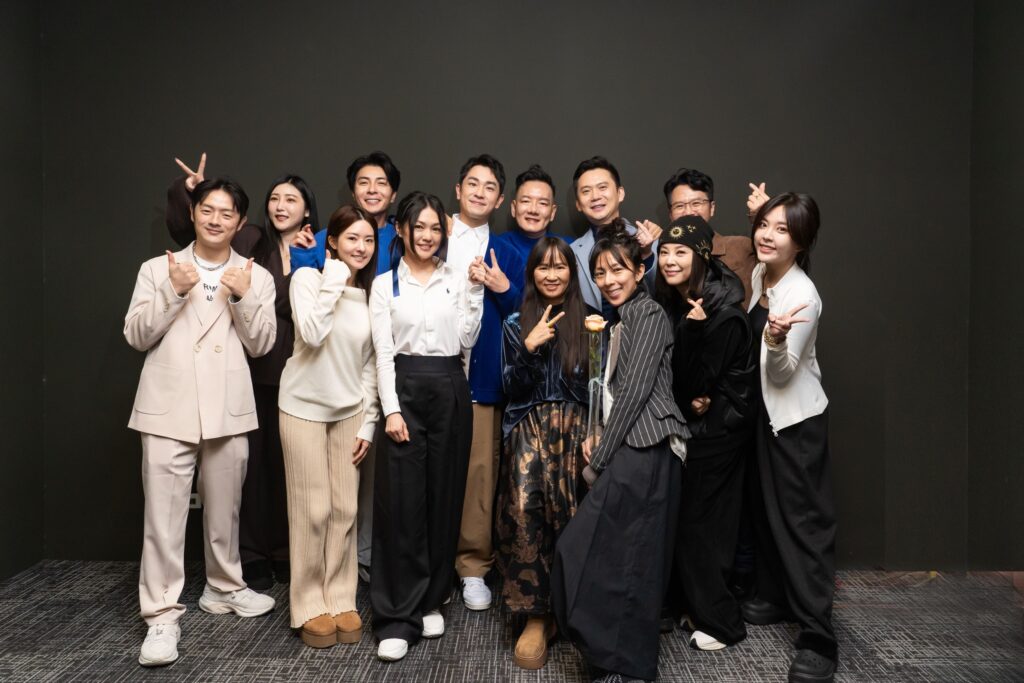 音樂人田定豐、朱衍舞新書登上暢銷榜,號召20多位群星金光閃閃同台挑戰金氏紀錄 41 S 234225688 1024x683 1