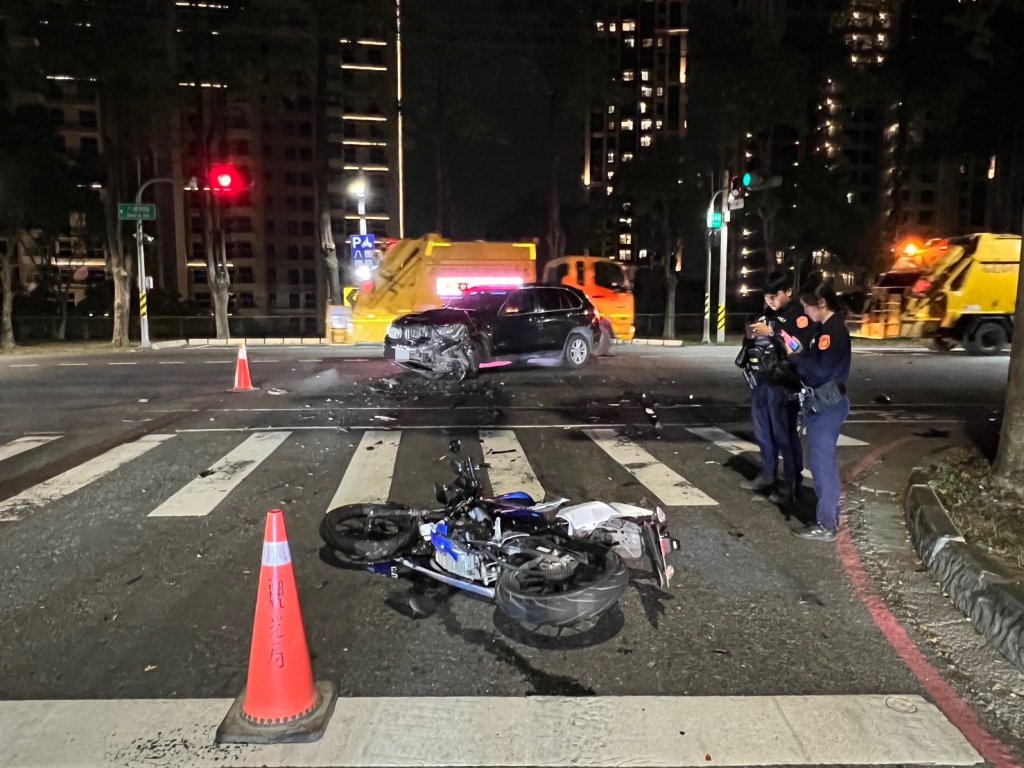 搶快左轉釀死劫!-高雄仁武路口對撞25歲騎士不治