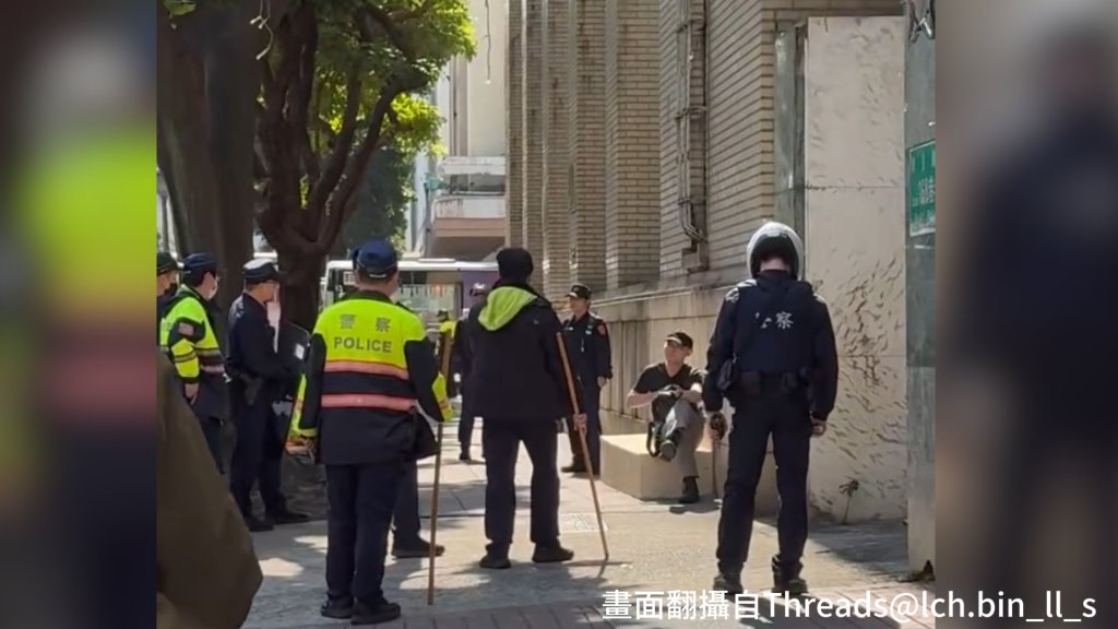 總統府旁驚魂!腳踏車男與路人爆衝突 竟掏戰術直刀恐嚇民眾嚇壞瘋逃
