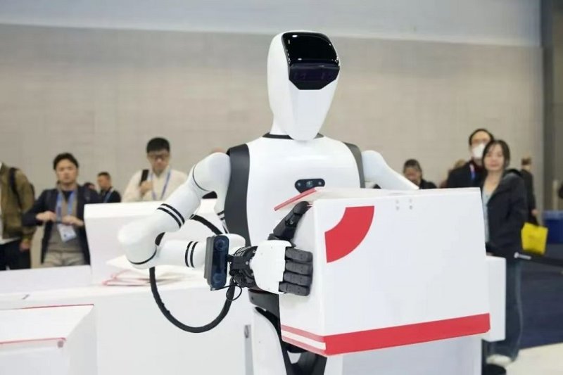 中國機器人企業集體亮相CES 完整產業鏈成形