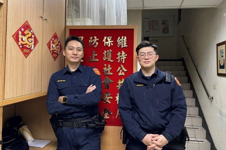警推輪椅陪繳費 溫柔撐起她的路 30 MEITU 20260113 115251900