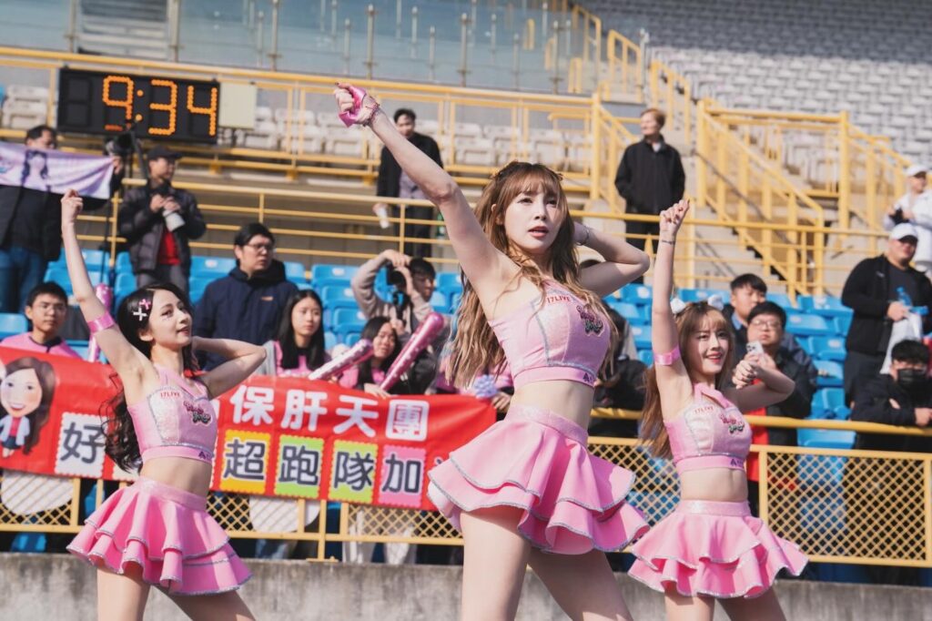 17LIVE桃氣女孩現身長明賞超馬盃 用應援與陪伴為公益路跑注入溫度 44 S 234356783 0 1024x682 1