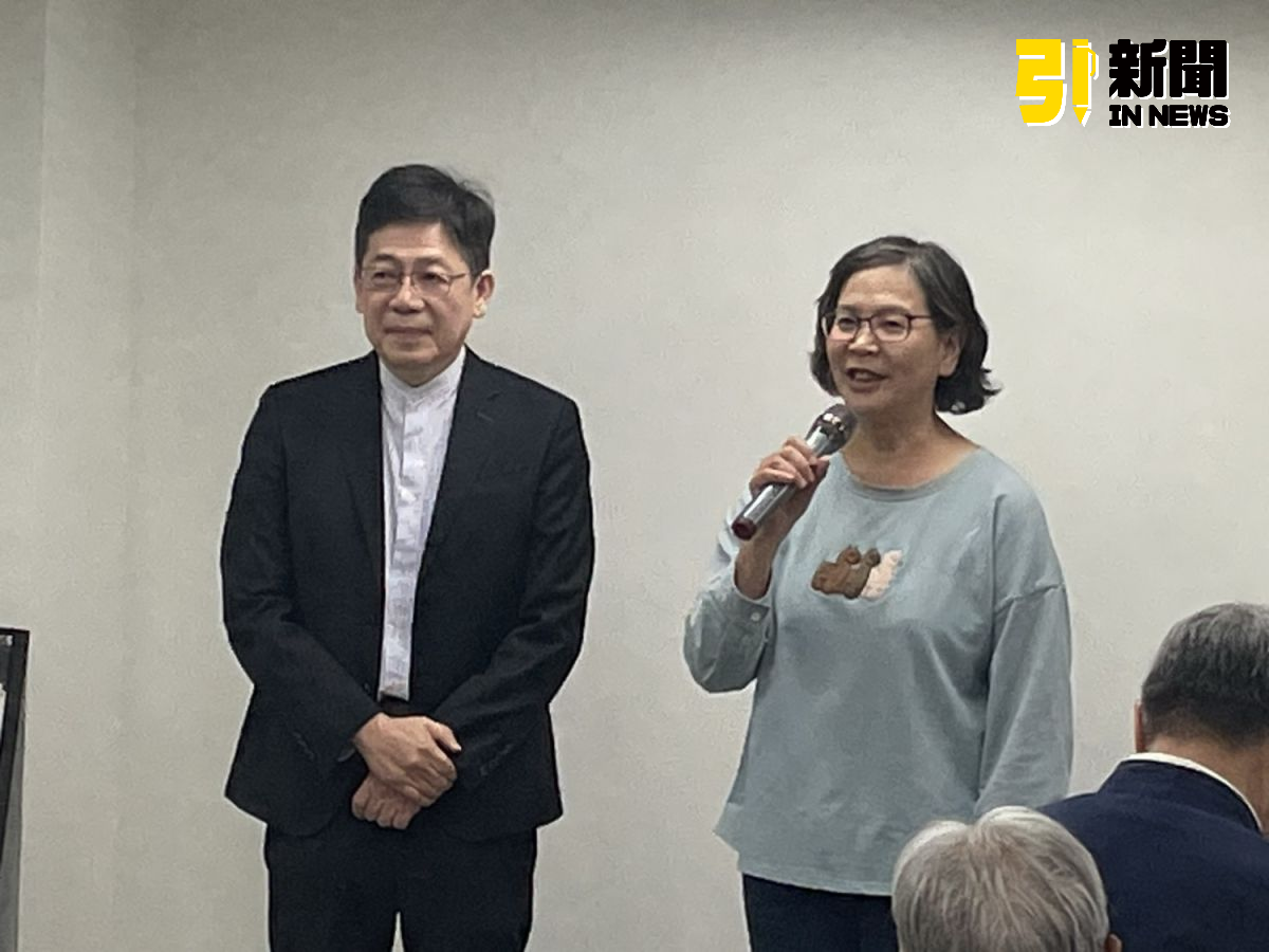 圖/民眾黨前立委蔡璧如今(14)日出席「勝奇略智庫股份有限公司」的開幕,向董事長謝立功恭賀。(記者陳志仁攝,2026.01.14)