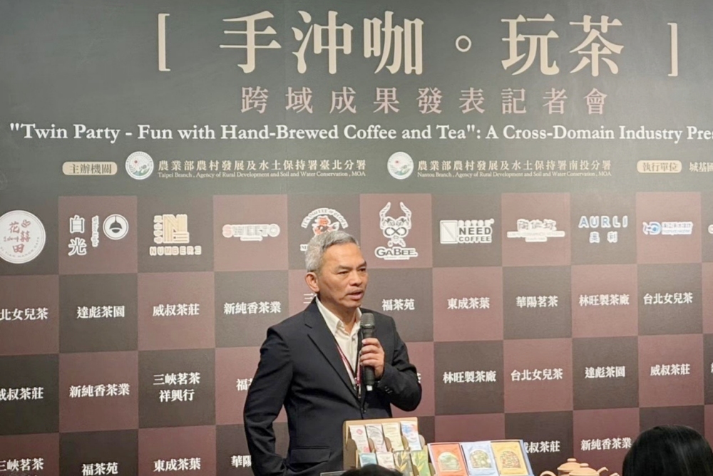 連日本人也驚豔 臺灣創新萃茶型態 不只咖啡 茶也可以手沖 62 01%E8%87%BA%E7%81%A3%E5%89%B5%E6%96%B0%E8%90%83%E8%8C%B6%E5%9E%8B%E6%85%8B 1