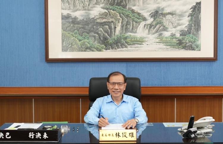 林俊雄鄉長為紓解鄉民的經濟壓力表示,只要是114年7月31日(含當日)前設籍,或當天出生新生兒,就能領2000元現金。(圖/東石鄉公所提供)