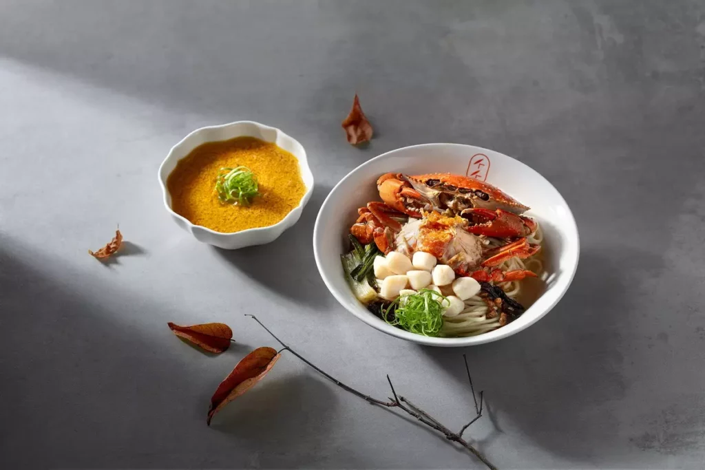 (全台門市推出季節限定新品)蟹黃紅蟳煨麵