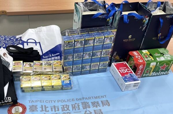 物流司機忙送貨 單車男竊卡盜刷買「皇家禮炮21年」 218 物流司機忙送貨 單車男竊卡盜刷買「皇家禮炮21年」 217