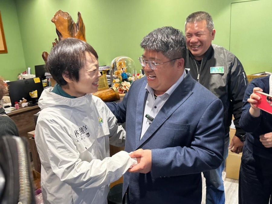 民進黨嘉義縣長初選     蔡易餘出線   感謝鄉親支持