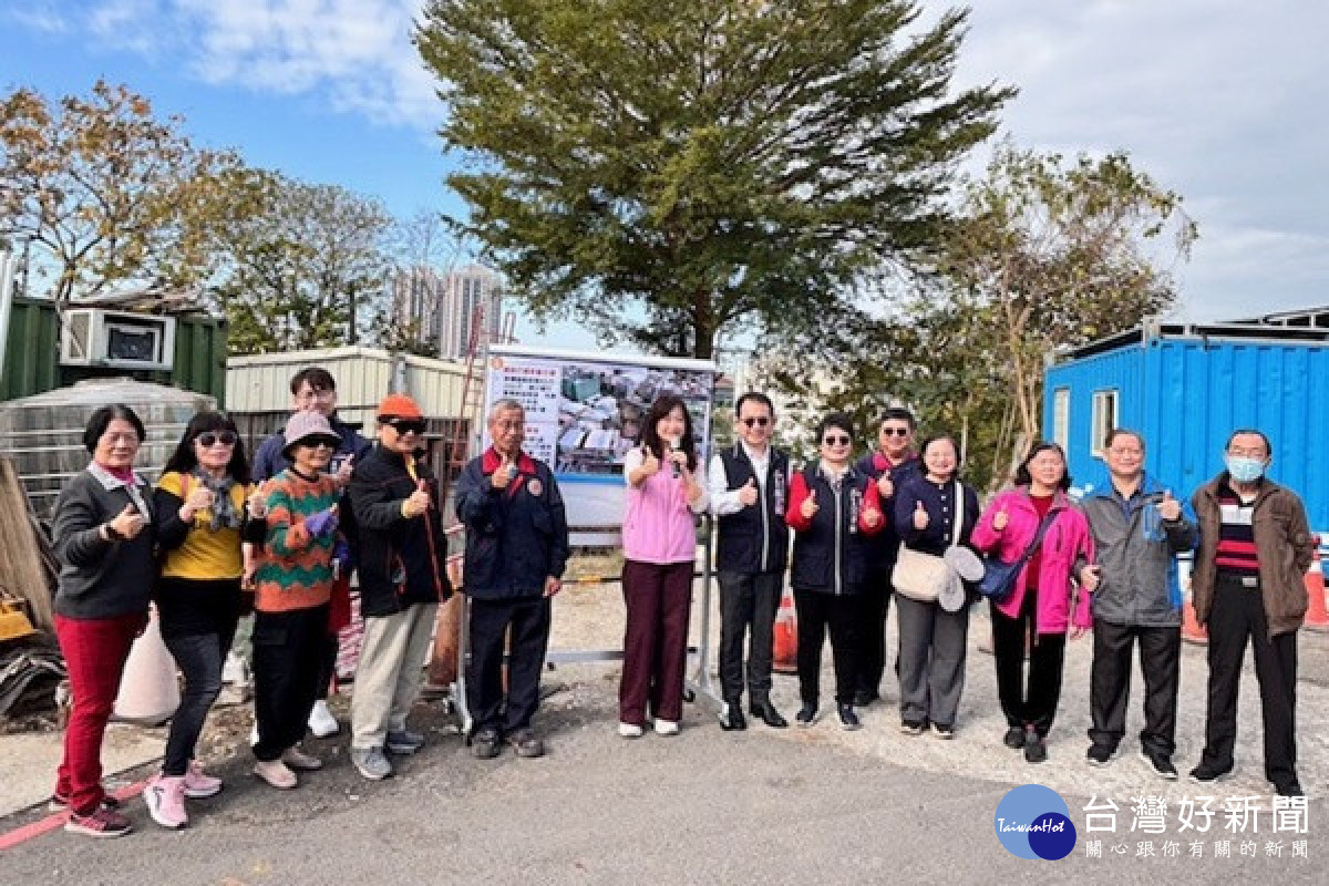 馬卡龍公園停車場另闢道路。林重鎣