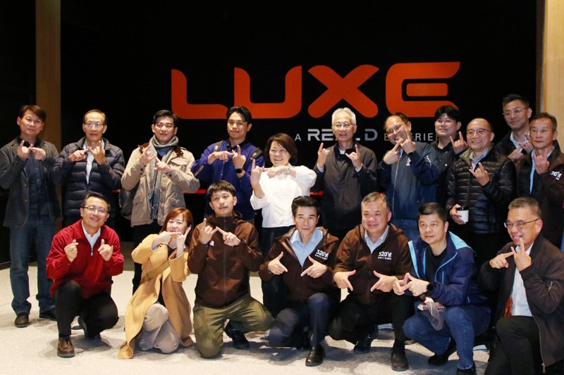 嘉義市長黃敏惠號召觀影感受棒球精神與團隊力量 從嘉義市出發 登上世界之巔《冠軍之路》熱血上映