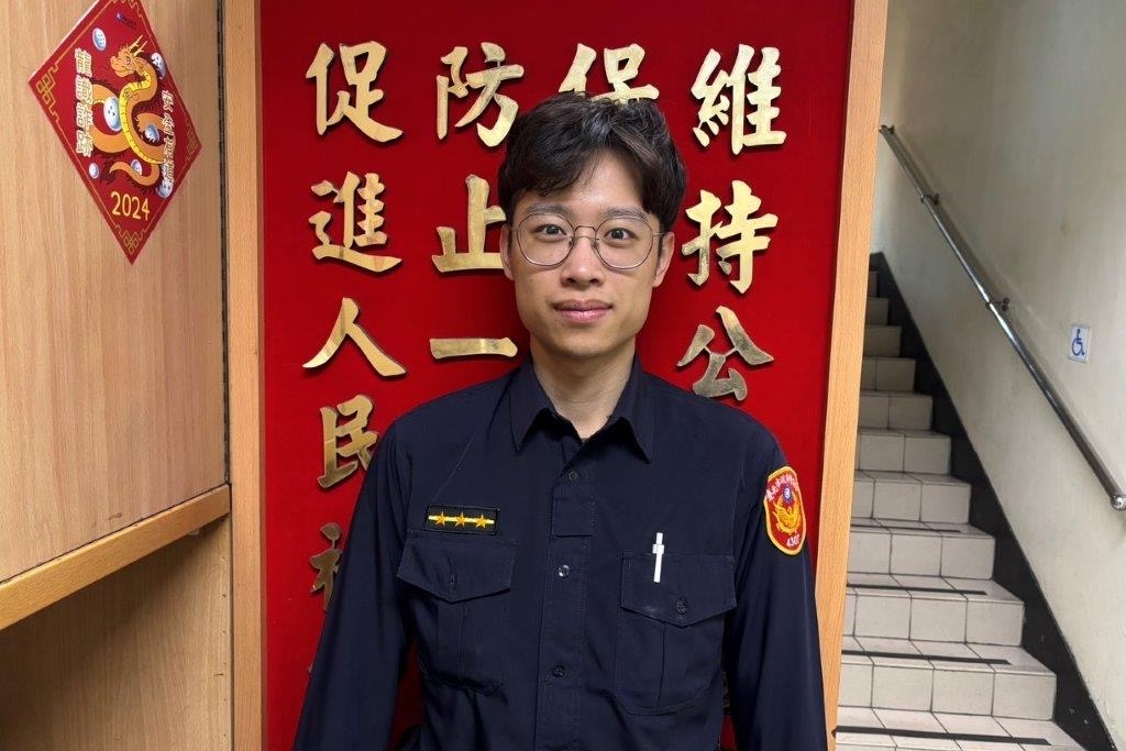 少年單車追風 烙鏈 大安暖警經驗救援 65 %E5%AD%AB%E7%91%9E%E6%99%9F