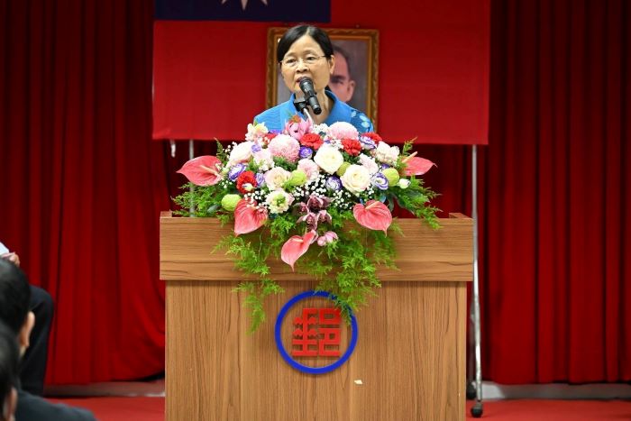 胡美惠接長板橋郵局 承諾深耕在地再創佳績 43 《圖說》板橋郵局新任局長胡美惠期許全體同仁齊心努力下,深化顧客服務,為社會注入更多正能量,再創業績高峰。〈板橋郵局提供〉