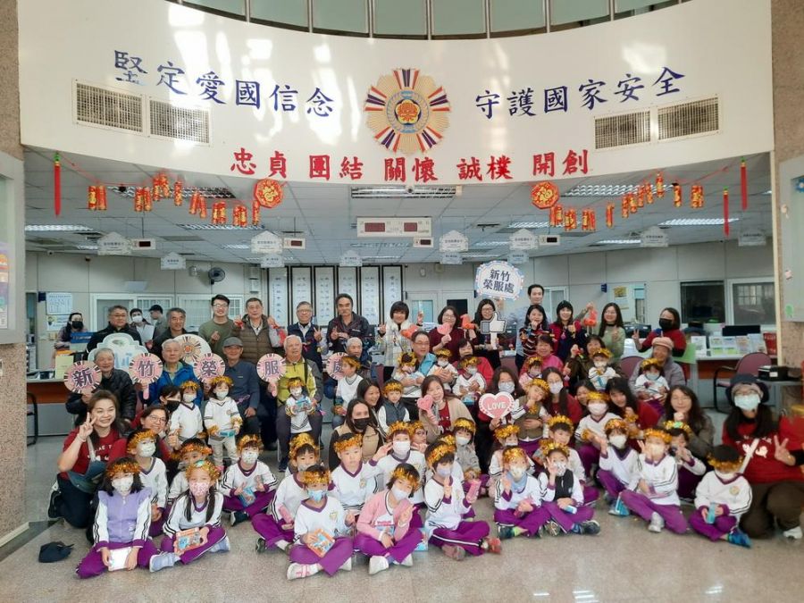 清大附小幼兒園賀新春 溫暖送愛到新竹榮榮服處