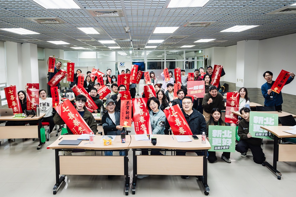 民進黨新北黨部青年營聚焦公共議題 蘇巧慧:盼跨世代守護民主 - https://www.watchmedia01.com