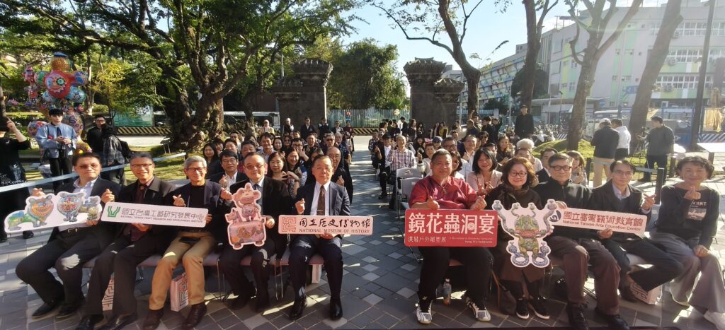 史博館《鏡花蟲洞宴》洪易戶外雕塑展 「星際動物派對」熱鬧登場 打造南海學園「雕塑走廊」 26 6 3 1024x467 1