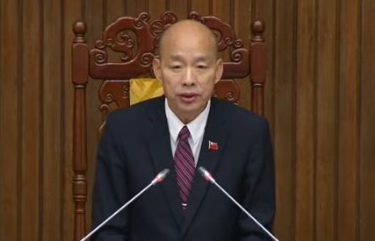 立法院長韓國瑜主持立法院會,宣布藍白共同提出的「115年度總預算案先行動支」公決案逕付二讀。(資料照片)