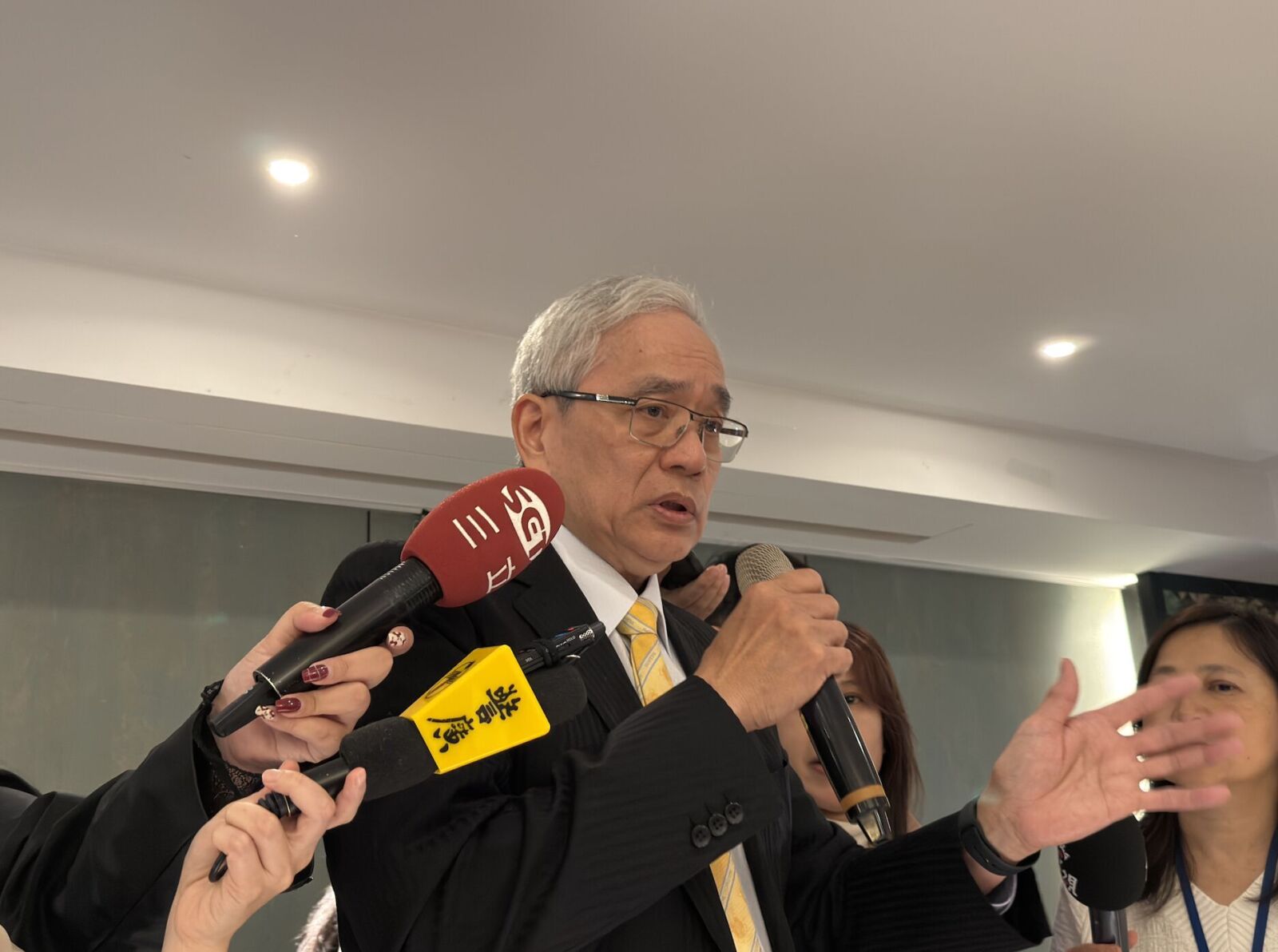 防春節急診壅塞大醫院出招！ 台大、北榮首推「公床」收治病人 213