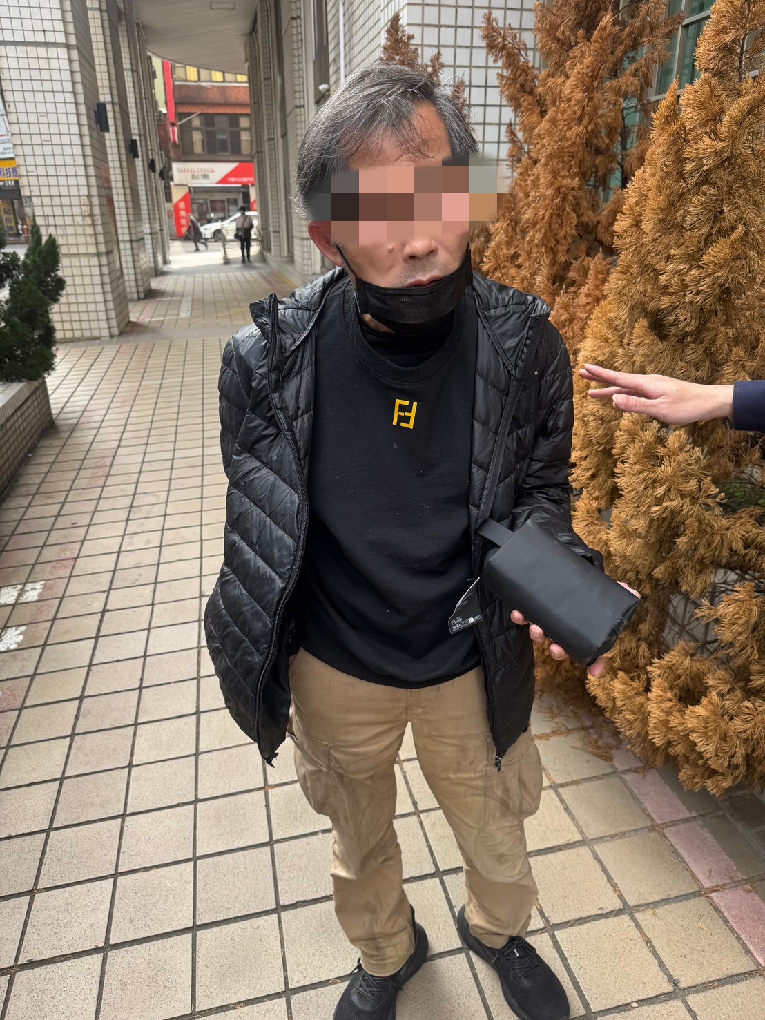 S 280797188 副本 0
