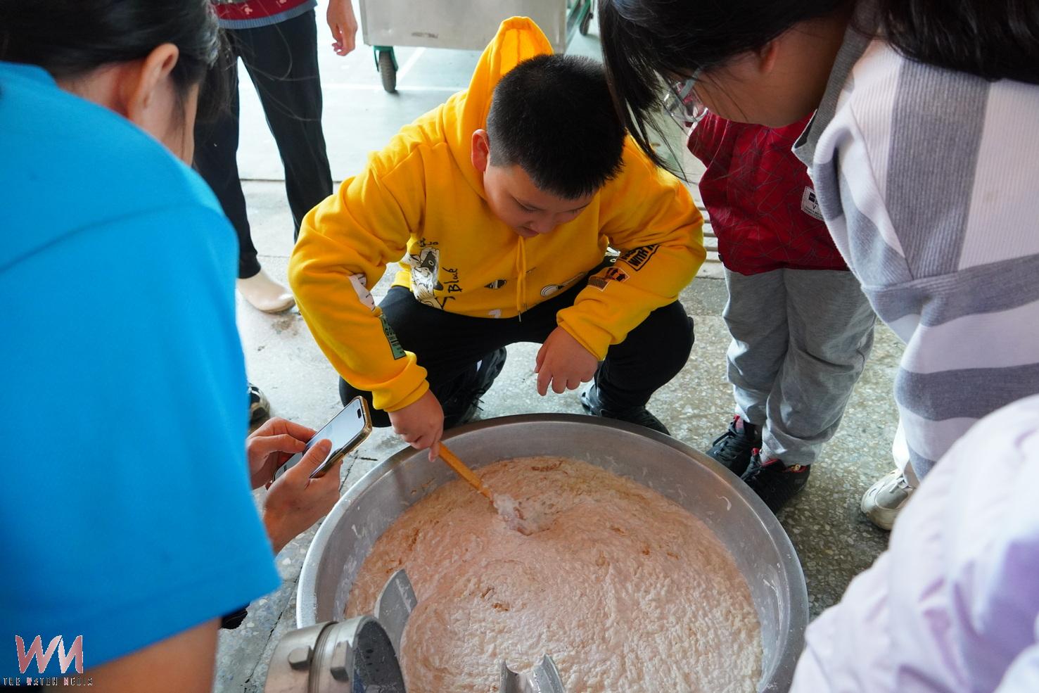 （有影片）／從田裡到灶腳　香田國小學童動手做出農村好彩頭 - https://www.watchmedia01.com