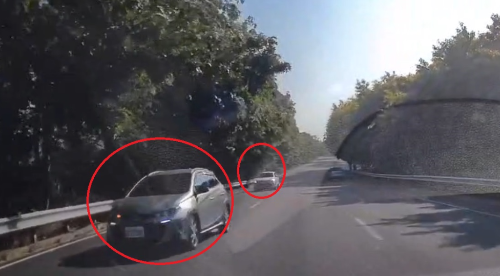 匝道兩輛車逆向! 國道警察調監視器追查