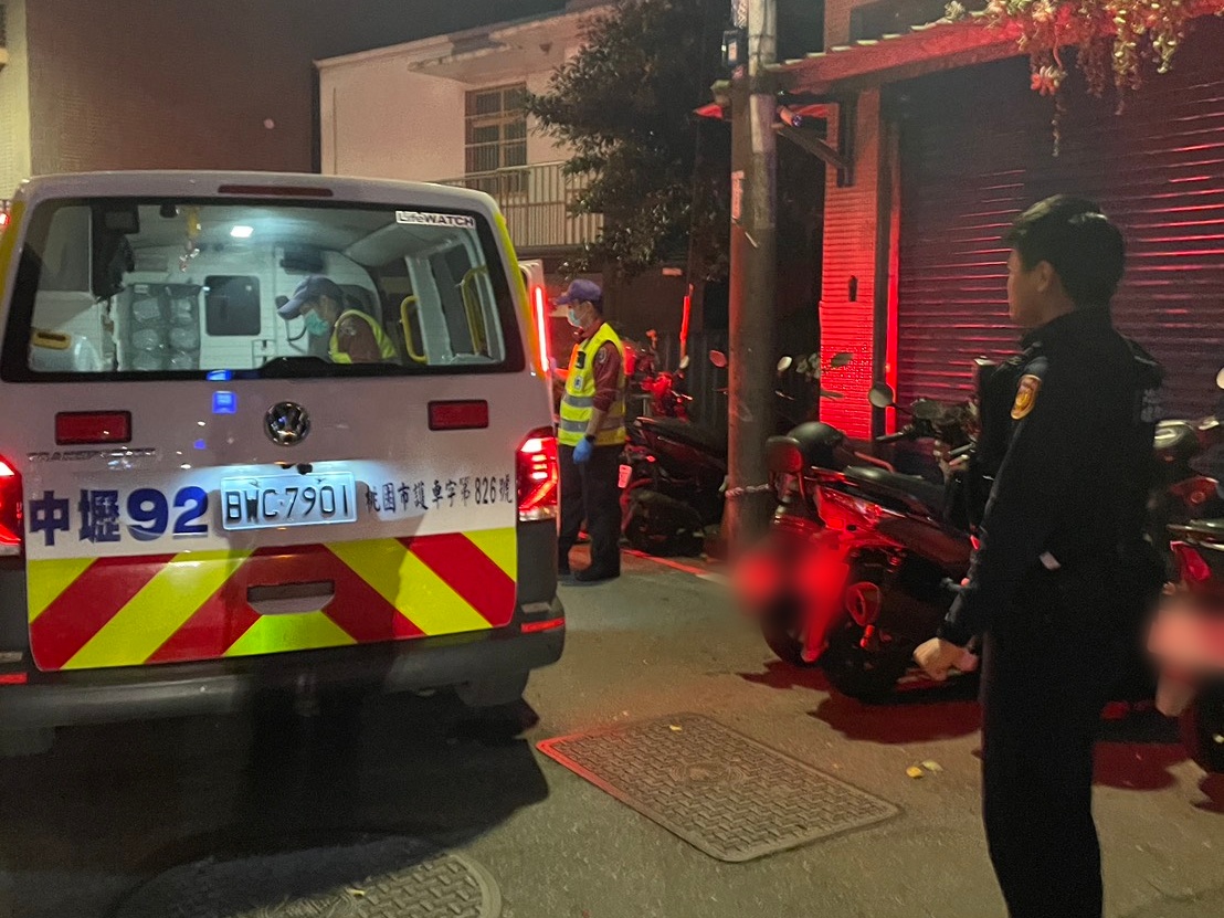 中壢套房傳濃烈「腐臭味」警破門驚見全裸翁倒臥穢物急送醫 12112 4
