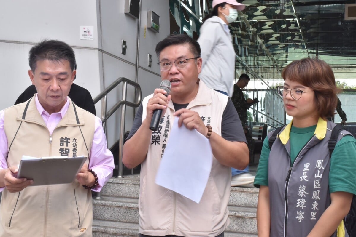 ▲高雄臨時會落幕,百億建設預算卡關,民進黨參選人齊聲譴責。