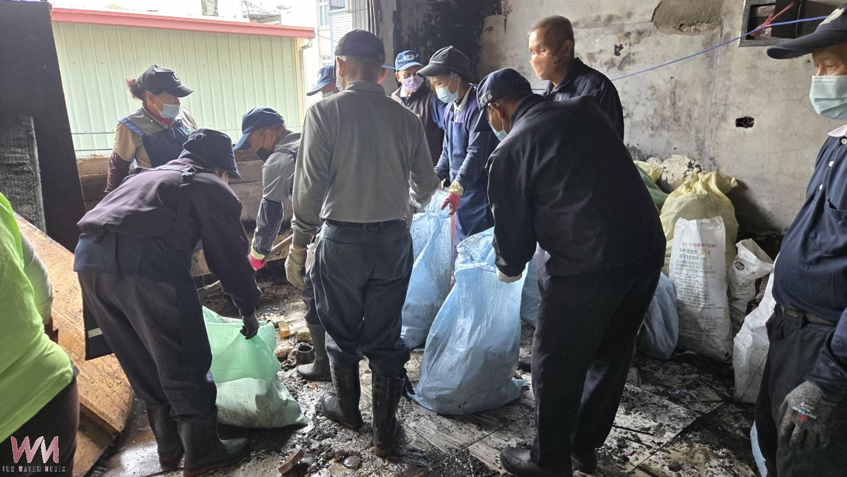 草屯鎮弱勢家戶釀火災 慈濟志工動員協助清掃家園 - https://www.watchmedia01.com