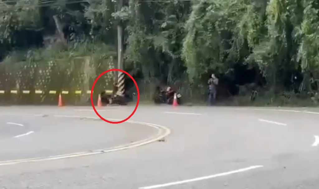 台三線獅潭鄉路段大型重機過彎不慎自撞慘摔! 大湖分局:持續加強取締危險駕駛