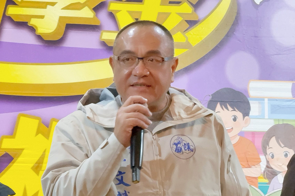 鍾東錦哽咽頒苗栗縣獎助學金助弱勢 李文斌憶黑手歲月鍛造夢想 226 鍾東錦哽咽頒苗栗縣獎助學金助弱勢 李文斌憶黑手歲月鍛造夢想 225