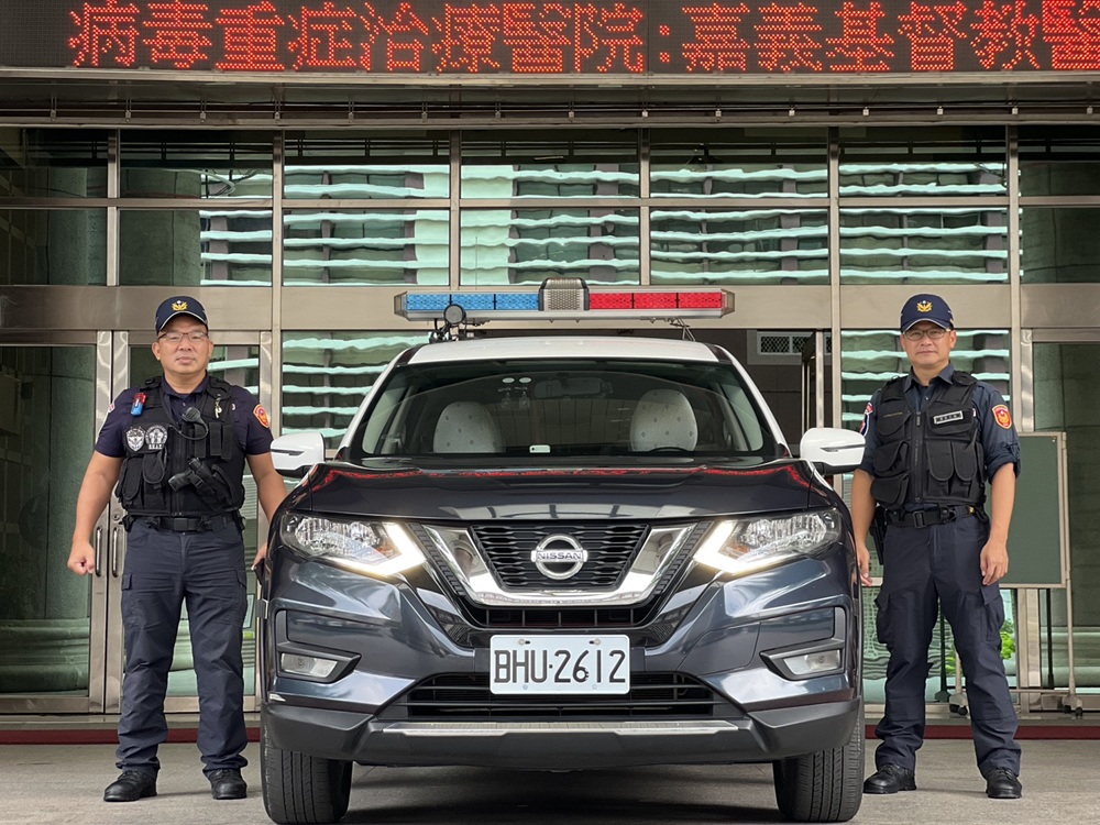 嘉義市普發6000元疊現金牆 警察局全面動員戒護安全 218 cnews204260122a06