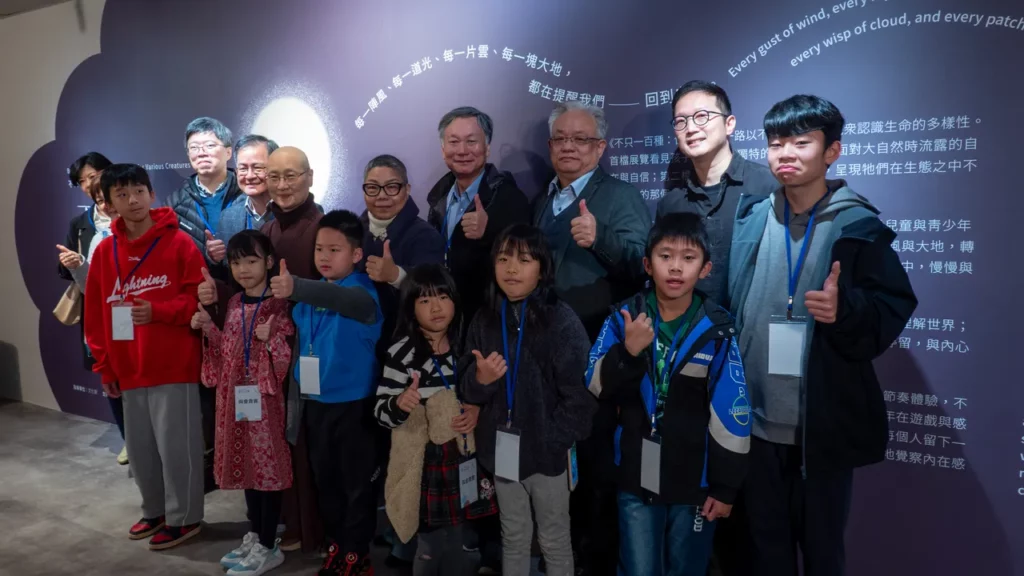 宗博兒童館展出《不只一百種:保種計畫III~靈性回歸》,開展日邀請貴賓與孩子到場。(圖由世界宗教博物館提供)