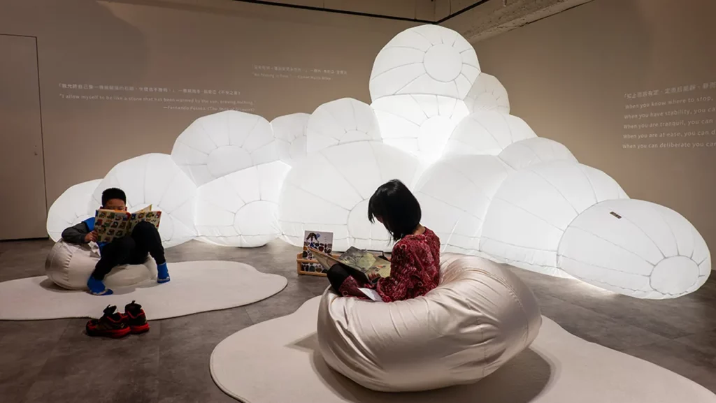 宗博兒童館《靈性回歸》特展展場布置,深受孩子喜愛。(圖由世界宗教博物館提供)
