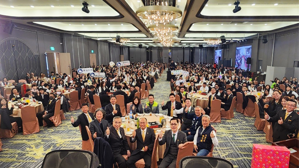 永慶加盟四品牌東台灣2025逆勢創佳績 宜、花尾牙席開逾110桌添喜氣 211 cnews207260123a03