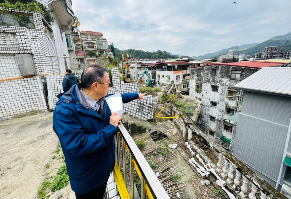 多起山坡地擋土牆傳隱憂 陳永福邀專家會勘把關 204 248260123a10