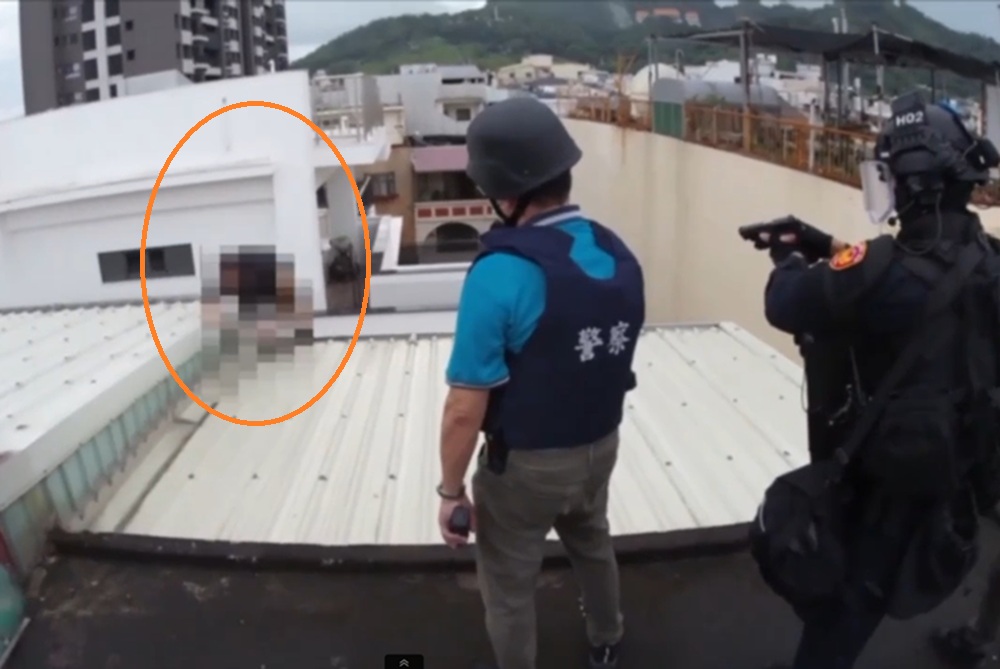 情侶檔涉組詐騙機房被通緝 警強勢攻堅藏匿處逮人 202 cnews204260123a05