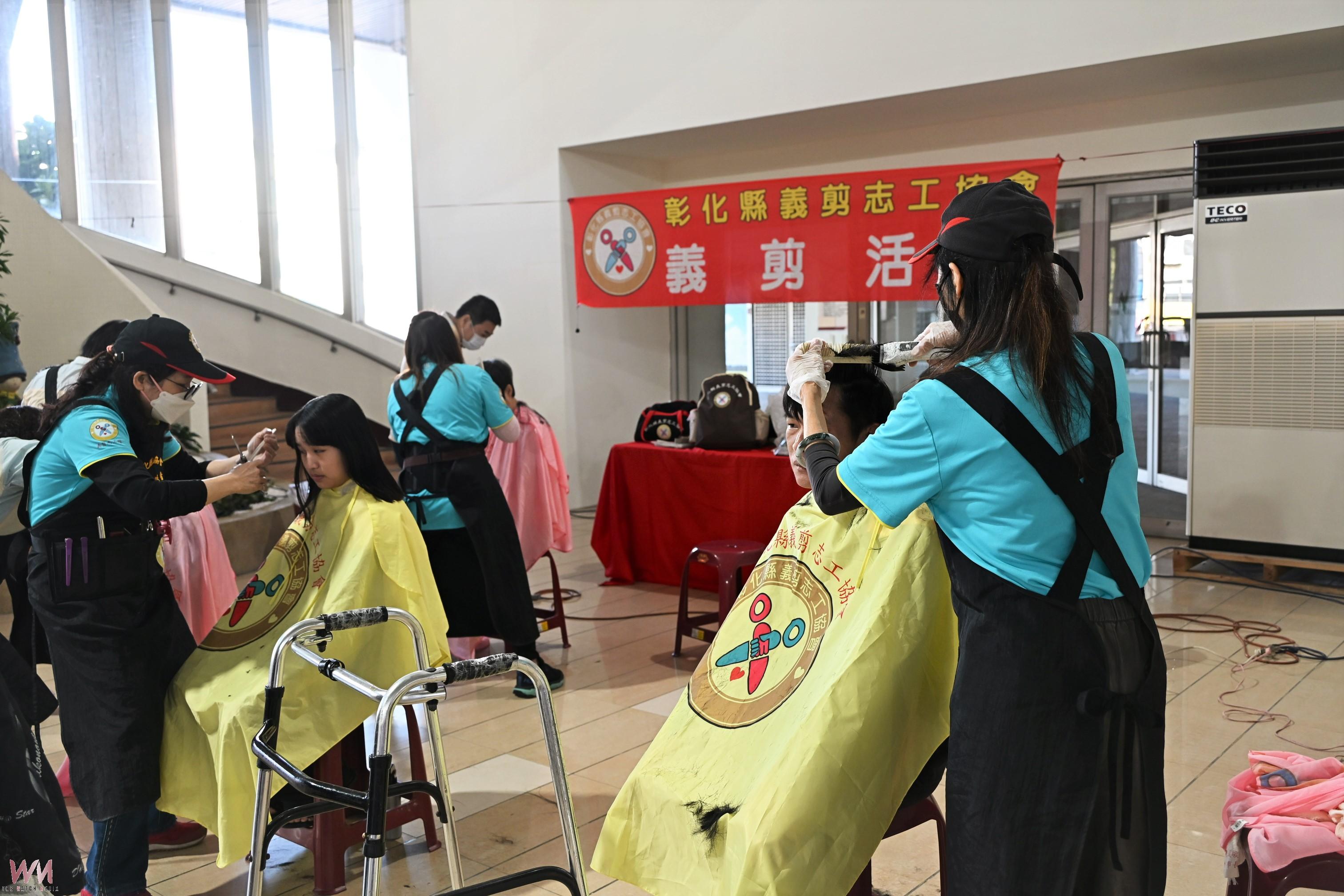 (有影片)/彰化寒冬送暖 500戶弱勢家庭領紅包拿物資過好年 - https://www.watchmedia01.com