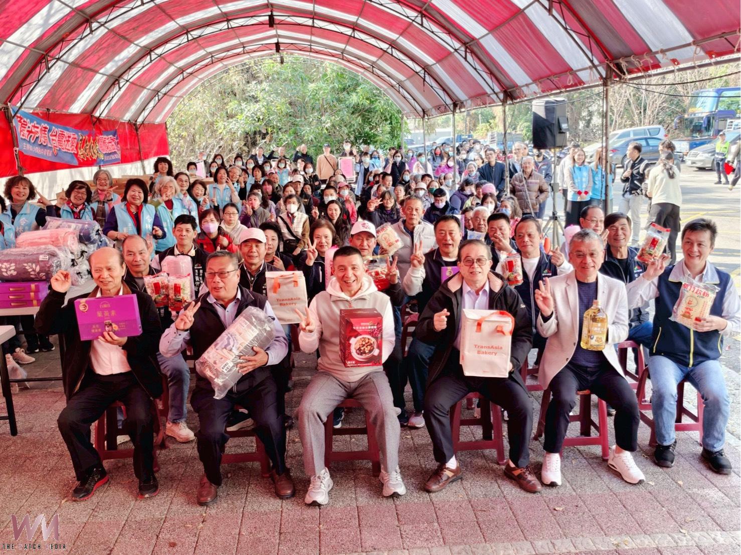溫馨送暖愛心公益　中市議員林孟令攜手龍井區里長聯誼會關懷弱勢家庭