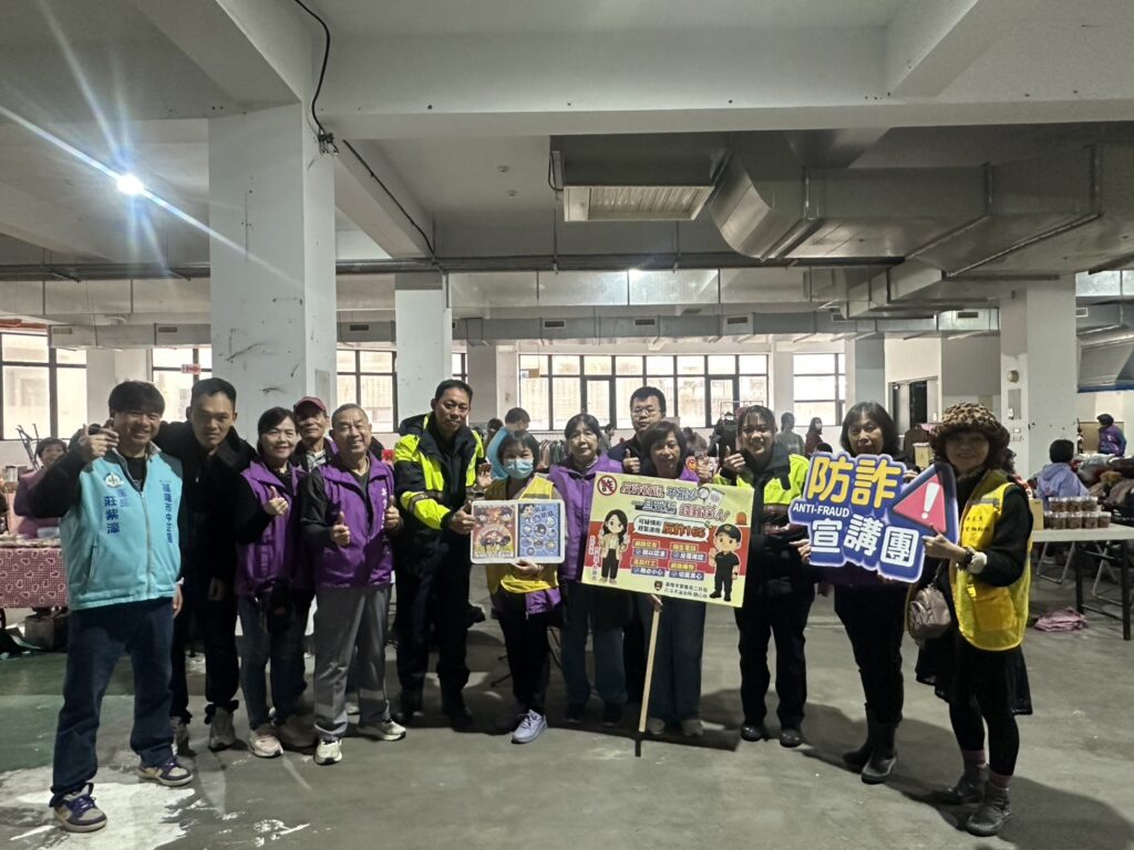 手寫春聯迎新年 警方同步宣導反詐防竊 62 %E4%B8%80 60