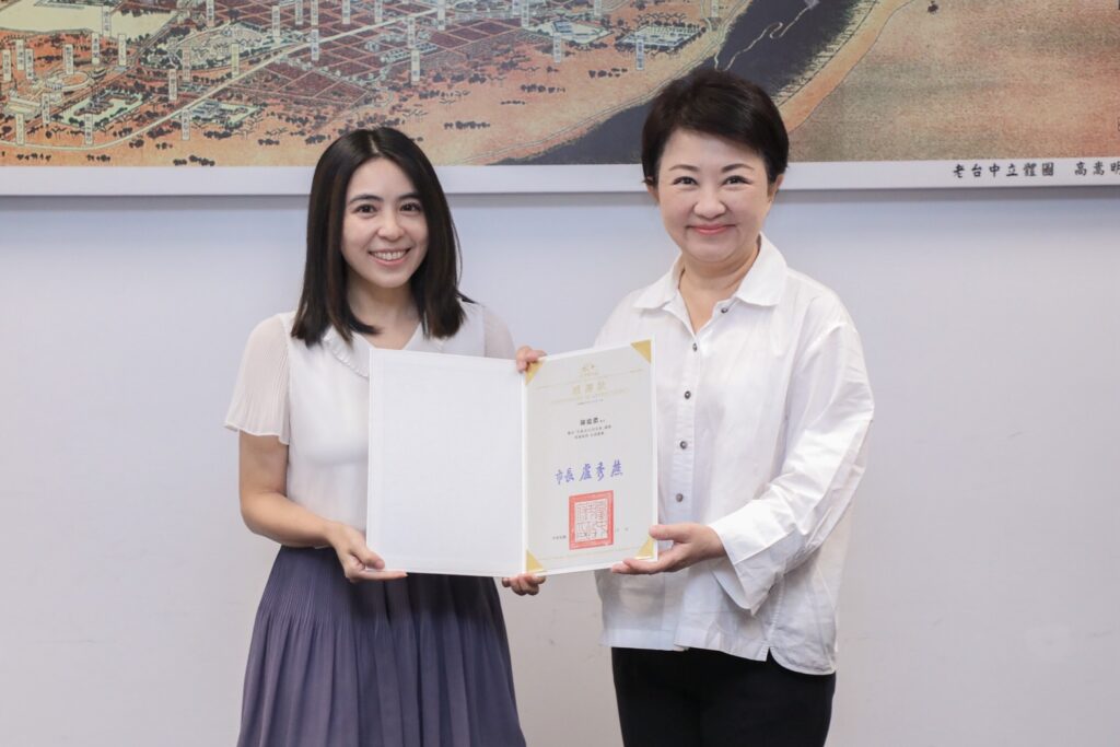 加速城市競爭力 台中數位局勇奪多項大獎肯定 42 %E5%8F%B0%E4%B8%AD%E5%B8%82%E9%95%B7%E7%9B%A7%E7%A7%80%E7%87%95%E8%A6%AA%E8%87%AA%E5%8F%83%E8%88%87ai%E9%A6%96%E9%95%B7%E7%8F%AD %E5%B8%82%E5%BA%9C80%E5%90%8D%E9%AB%98%E9%9A%8E%E4%B8%BB%E7%AE%A1%E5%AE%8C%E8%A8%93 0 0 0