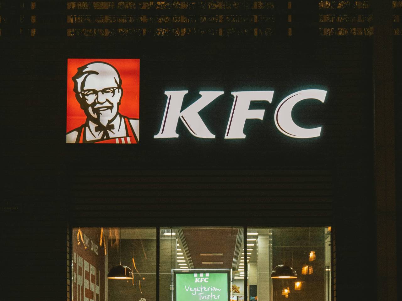 年味炸翻天! 肯德基金沙起司脆雞+德克士海味系列攜手攻占你的味蕾
