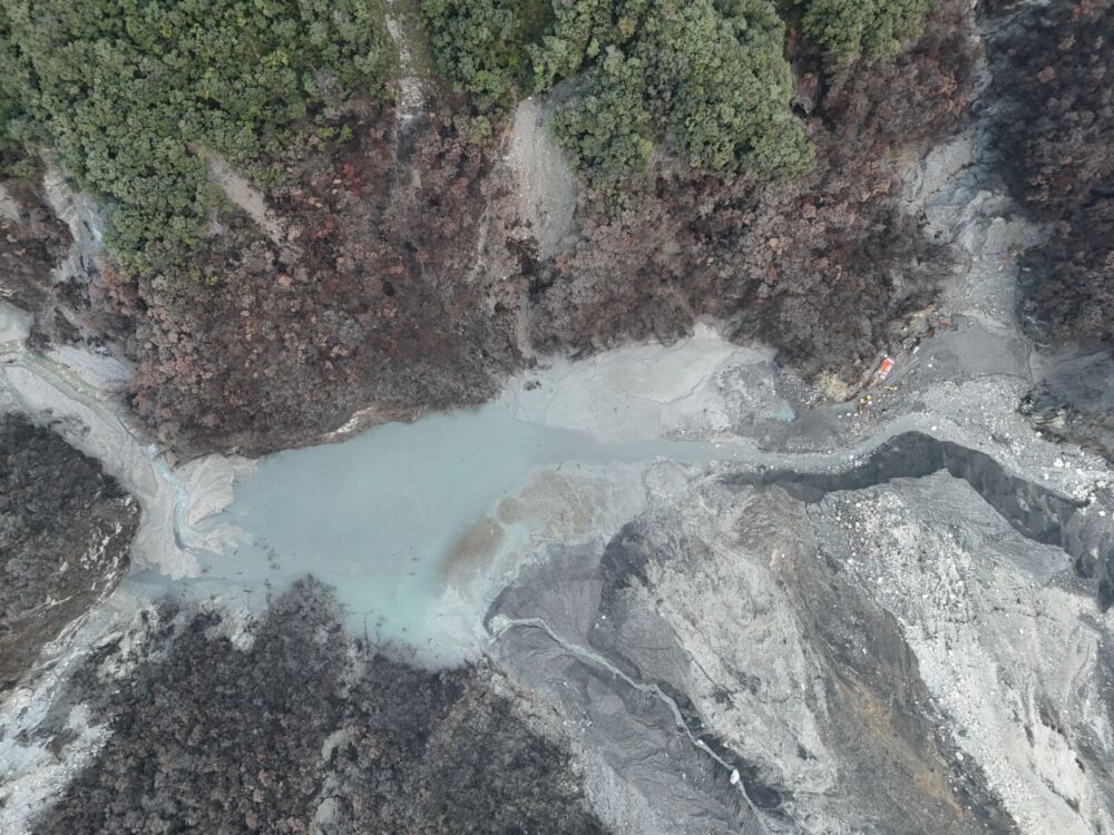 馬太鞍堰塞湖蓄水僅剩2.6萬平方公尺 林保署花蓮分署:達階段性任務風險大降 238 馬太鞍堰塞湖蓄水僅剩2.6萬平方公尺 林保署花蓮分署:達階段性任務風險大降 237