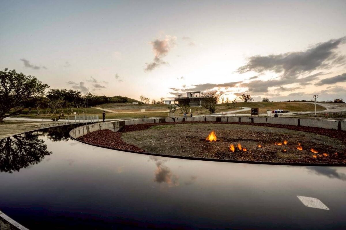 ▲恆春出火地質公園呈現「水中有火、火中有水」的景觀,115年2月1日正式啟用。(圖/屏東縣政府交通旅遊處提供)