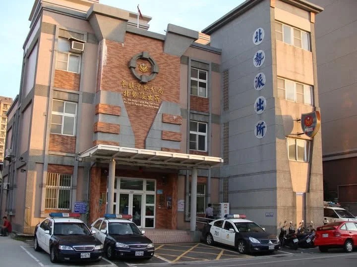買賣爭議引衝突2嫌砸車行 平鎮警迅速偵破送辦