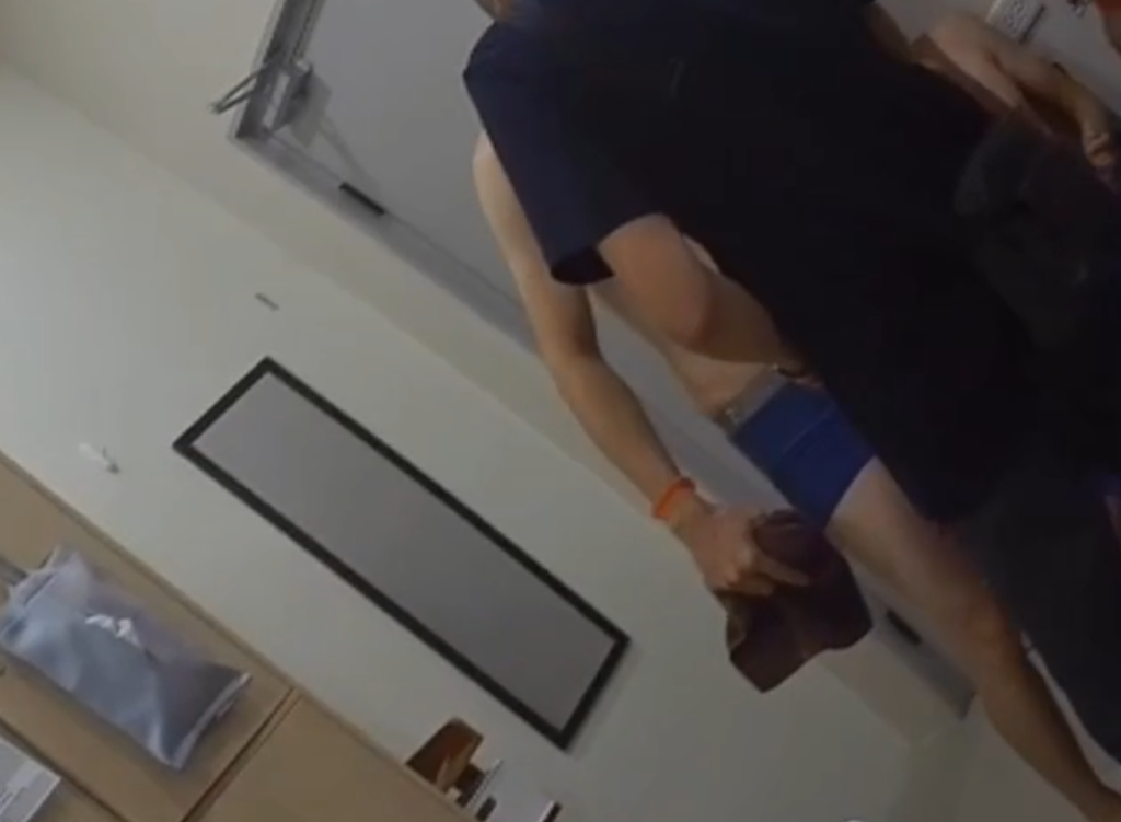 台中男警假扮圈內人潛入同志會館蒐證 查獲大量性交用品妨害風化罪送辦