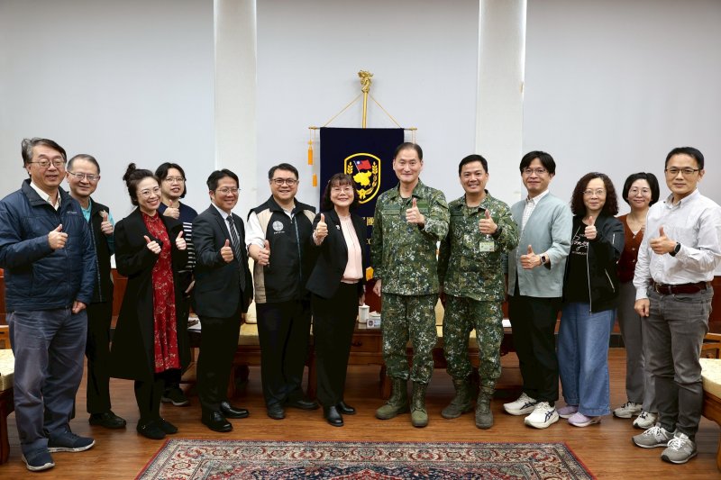AI與淨零轉型進軍營! 高雄空大為陸軍八軍團打造專班 助國軍翻轉職涯競爭力